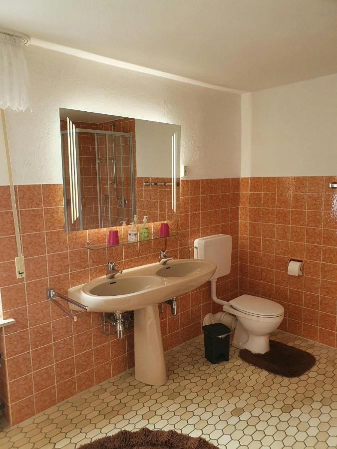 Ferienhaus-Naturblick Berndorf  Buitenkant foto